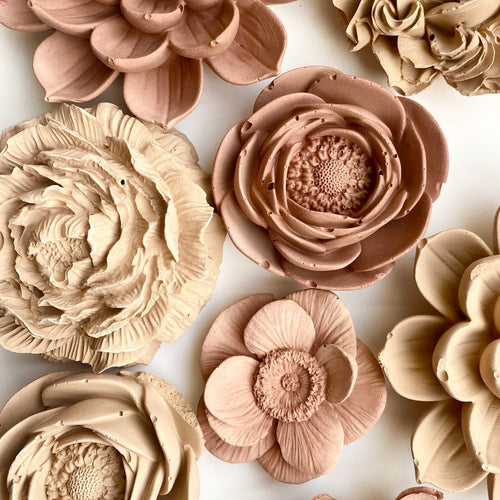 Elegant concrete flowers made for the wall or table decorations 